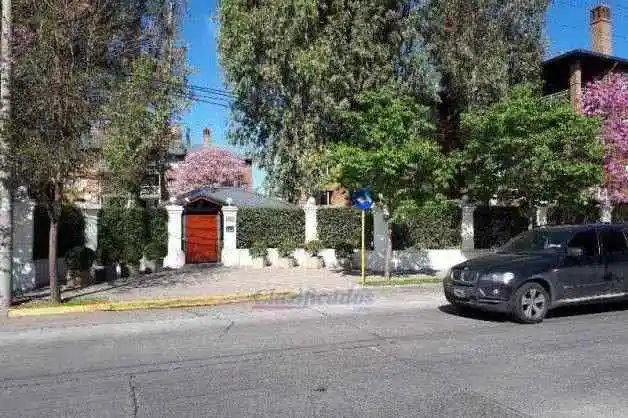 Cochera Jardines del Sur Rogelio Nores Martinez