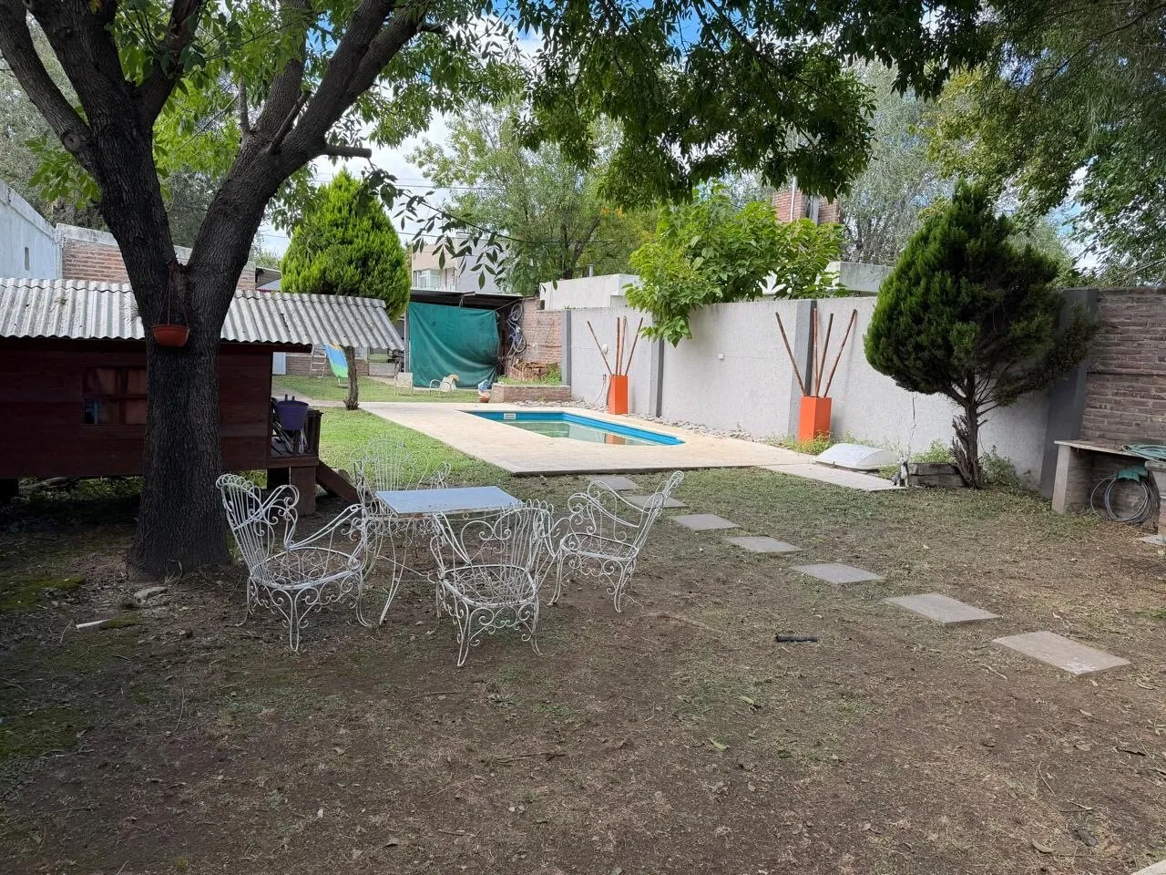 Casa en venta. 2 dormitorios con Pileta.