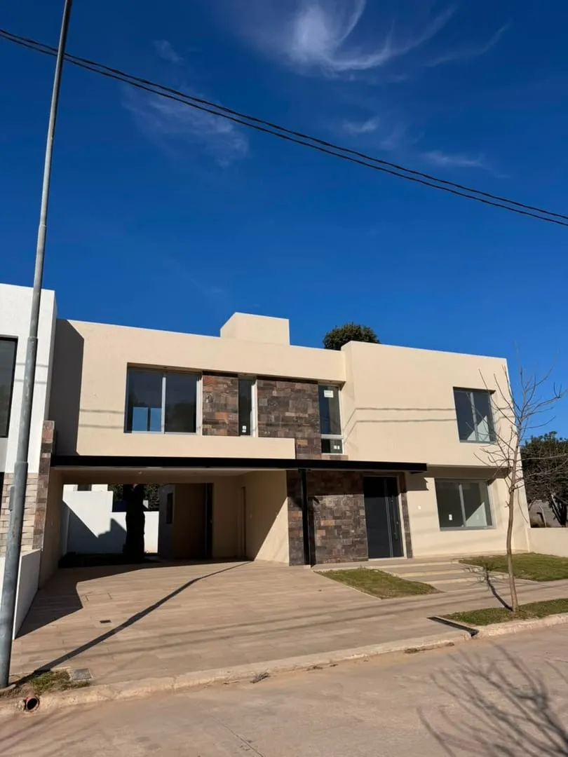 CASA A ESTRENAR APTA CREDITO, JARDIN DE LAS TEJAS, B° c/seguridad