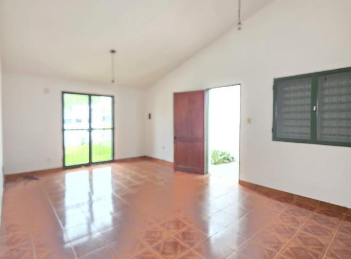 Casa · 100m² · 4 Dormitorios · 1 Cochera