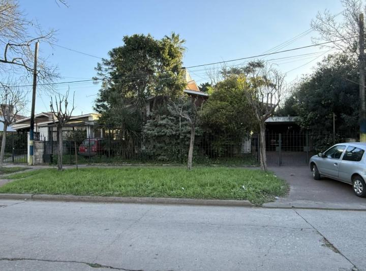 Casa · 200m² · 7 Ambientes · 2 Cocheras