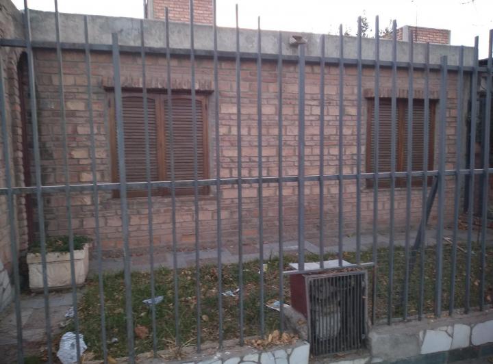 Casa · 7 Ambientes · 1 Cochera