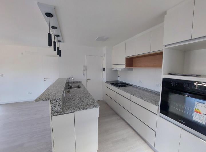 Departamento · 87m² · 4 Ambientes · 1 Cochera