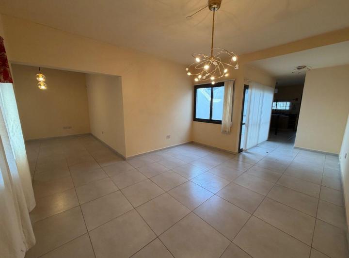 Casa · 98m² · 4 Ambientes · 1 Cochera