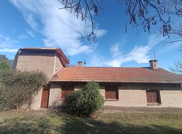 Casa · 274m² · 6 Ambientes · 2 Cocheras