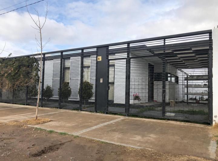 Casa · 110m² · 5 Ambientes · 1 Cochera