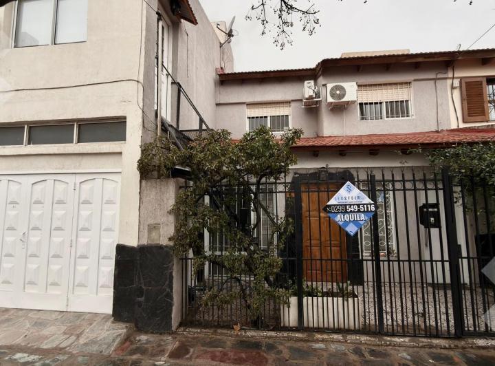 Casa · 160m² · 5 Ambientes · 1 Cochera