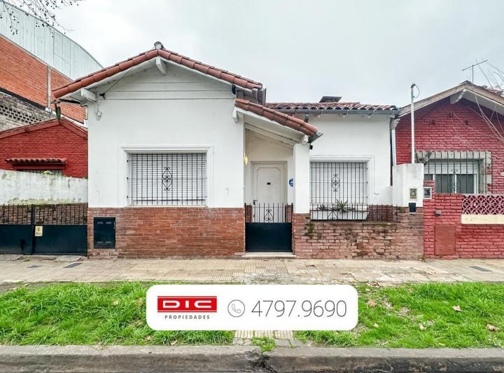 Terreno · 90m² · 4 Ambientes · 1 Cochera