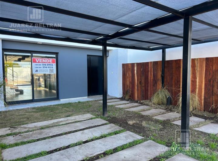 Casa · 168m² · 4 Ambientes · 2 Cocheras
