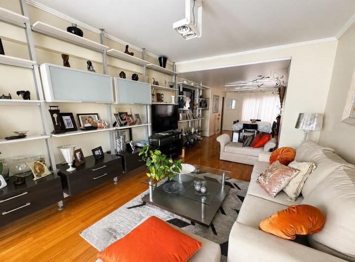 Departamento · 185m² · 5 Ambientes · 1 Cochera