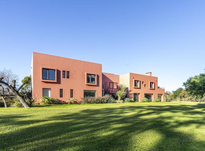 Casa · 717m² · 10 Ambientes
