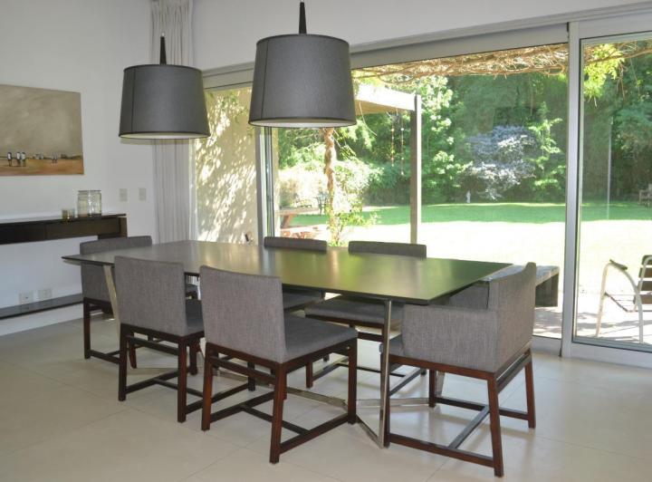 Casa · 169m² · 3 Ambientes · 2 Cocheras