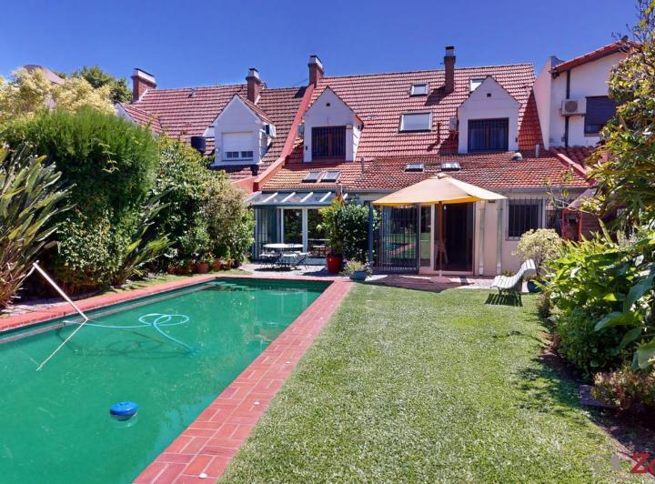 Casa · 280m² · 5 Ambientes · 1 Cochera