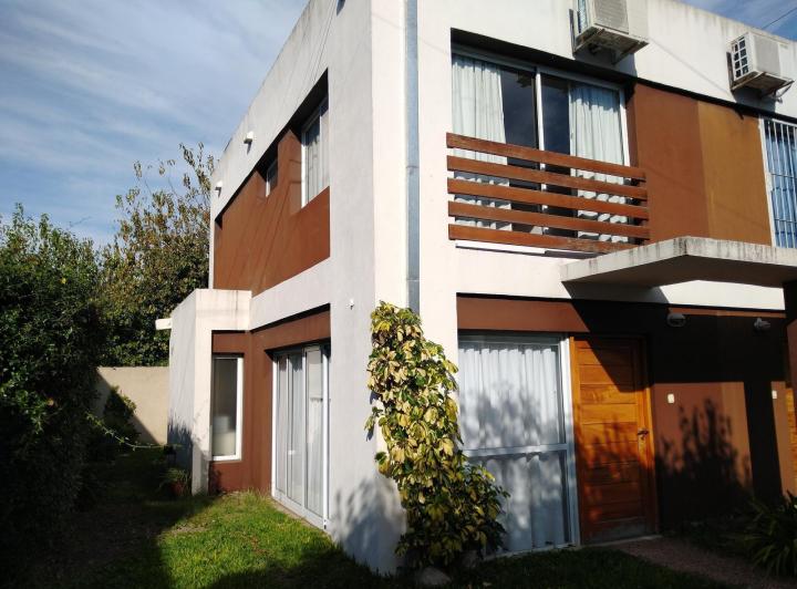 Casa · 80m² · 3 Ambientes · 1 Cochera