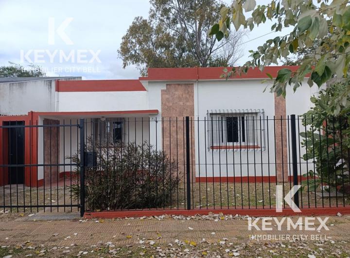 Casa · 100m² · 3 Ambientes · 1 Cochera
