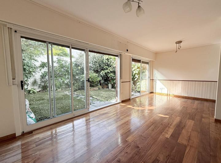 Casa · 176m² · 5 Ambientes · 2 Cocheras