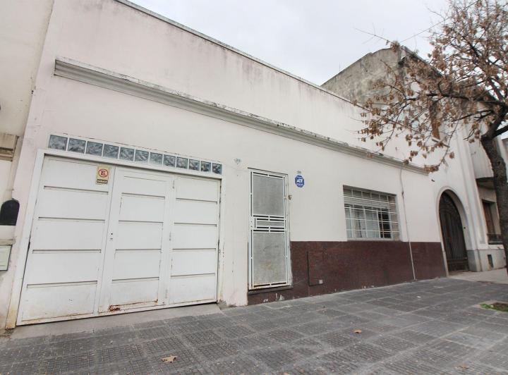 Casa · 160m² · 4 Ambientes · 1 Cochera