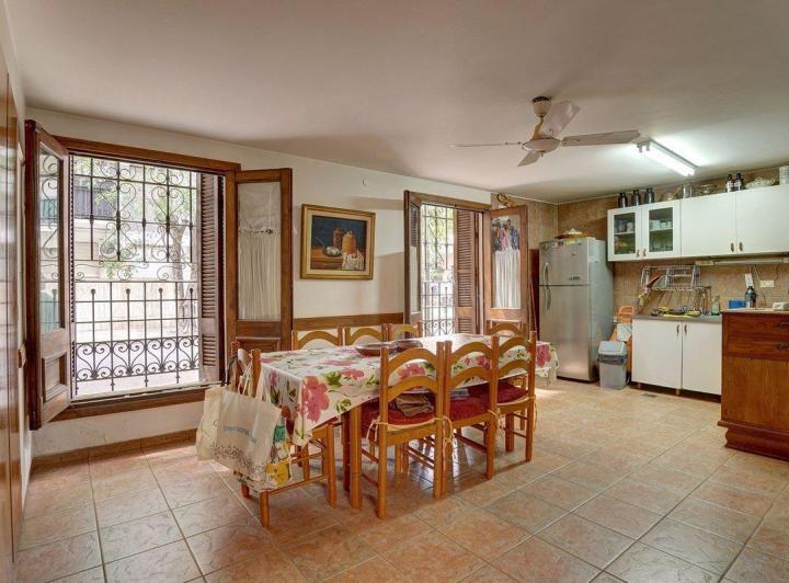 Casa · 220m² · 6 Ambientes