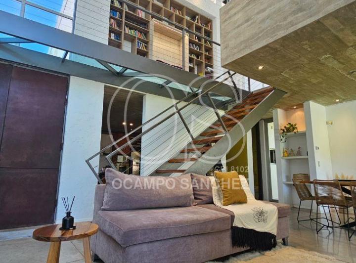 Casa · 254m² · 5 Ambientes · 2 Cocheras