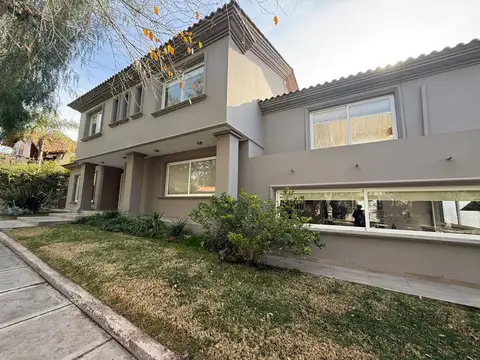 Casa en Venta en Mendoza, Capital
