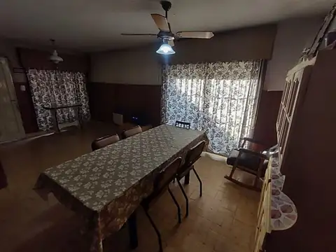 Casa en Venta en Azcuenaga, Rosario