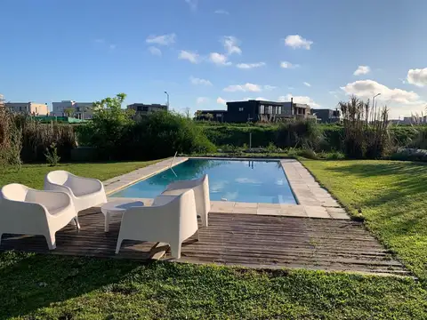 Casa en Alquiler Temporal en El Cantón - Barrio Golf, Countries y Barrios Cerrados en Escobar
