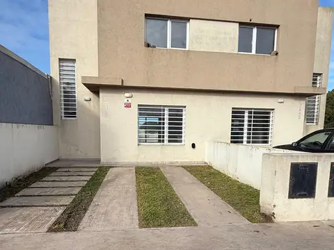 PH en Alquiler en Barrio Felix U.Camet, Mar del Plata