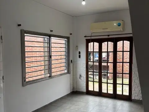 Casa en Alquiler en Jose Marmol, Partido de Almirante Brown
