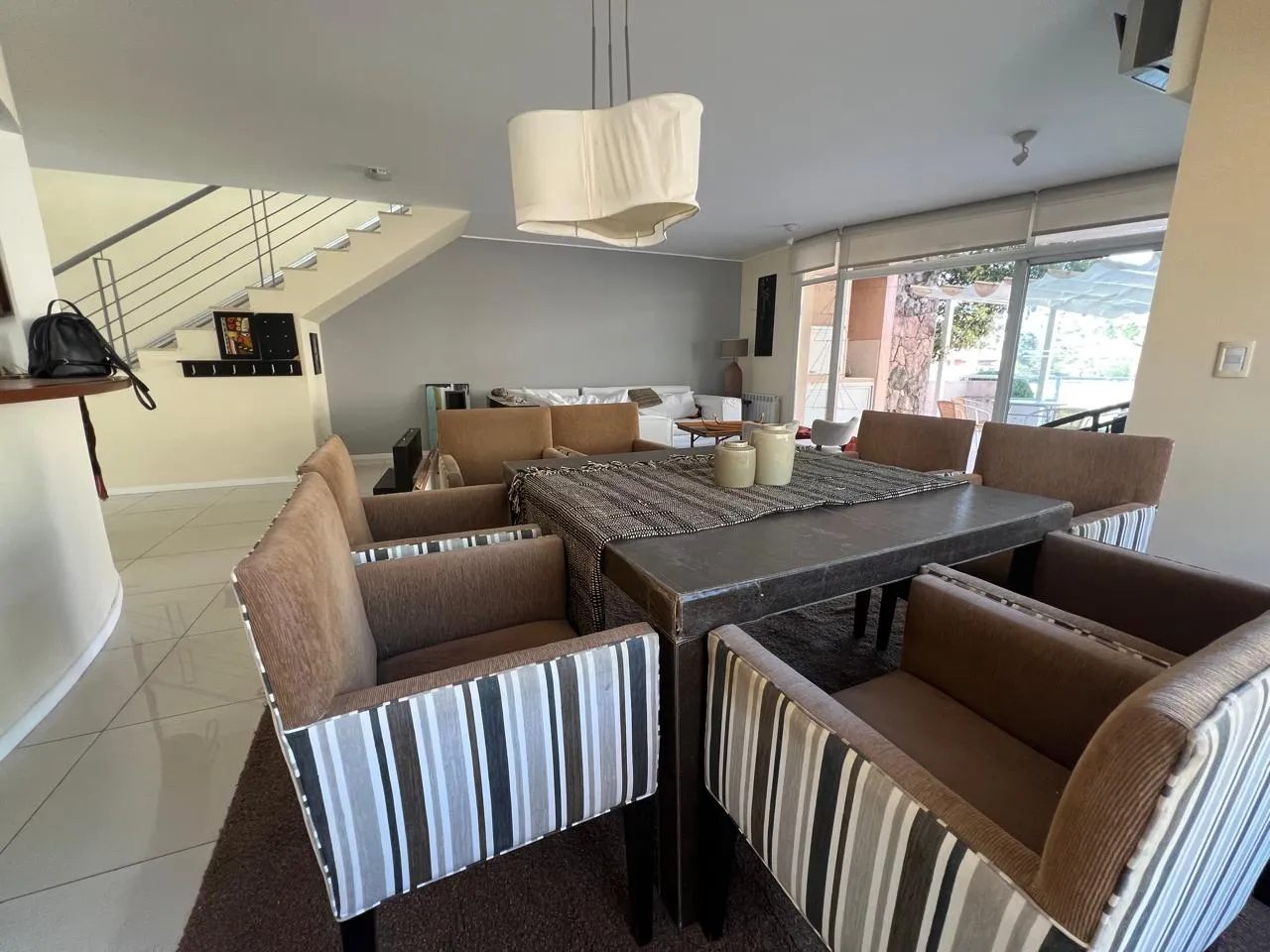 VENTA- CASA 3 DORMITORIOS- RESIDENCIAS DEL LAGO