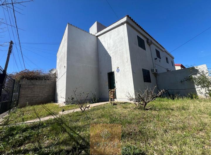 Casa · 63m² · 4 Ambientes · 1 Cochera
