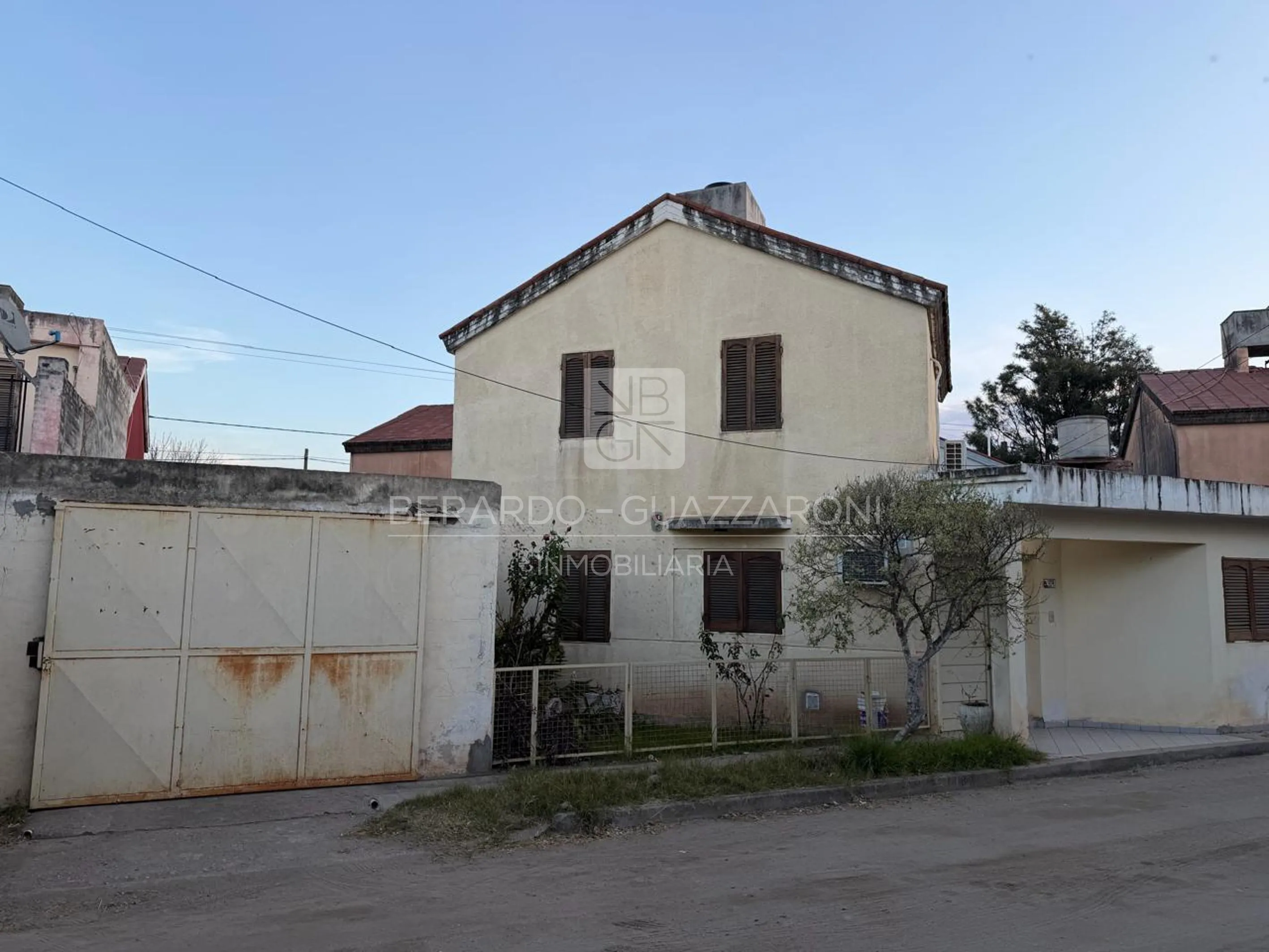 CASA EN VENTA 3 DORMITORIOS - AMPL. RESIDENCIAL AMÉRICA