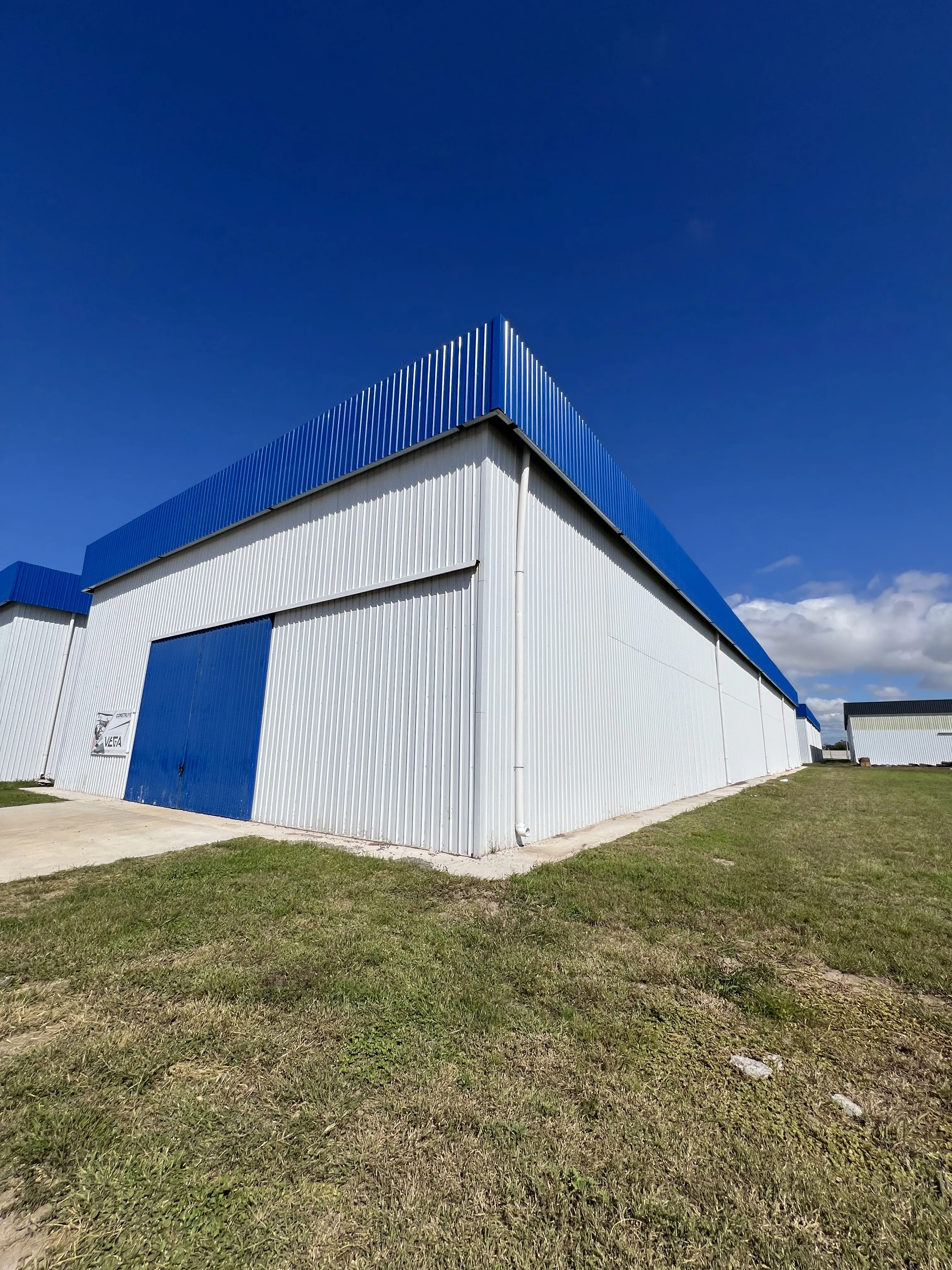 GRAN GALPÓN 1500 M2 - POLO INDUSTRIAL 52 - ALQUILER