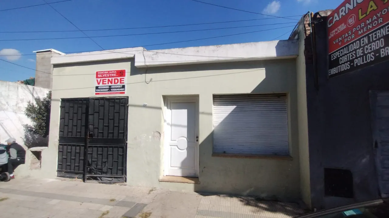 CASA UBICADA EN BARRIO PUEYRREDON