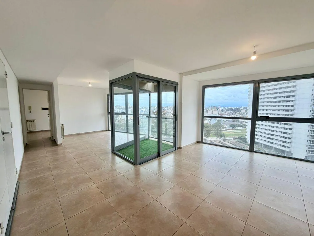 ALQUILER. Sonoma Ribera Semipiso, 3 Dor.+ Dependencia de servicios 4 Baños.