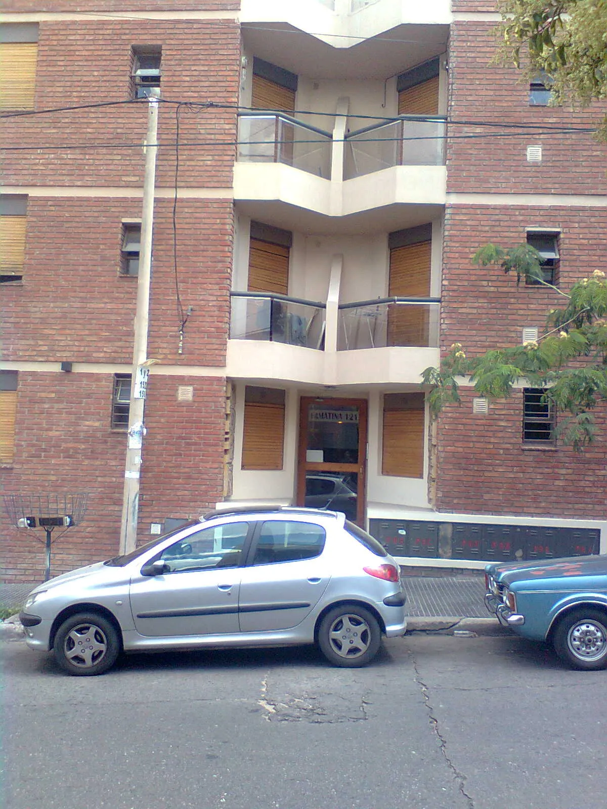 ALQ Dpto 1 dor con patio