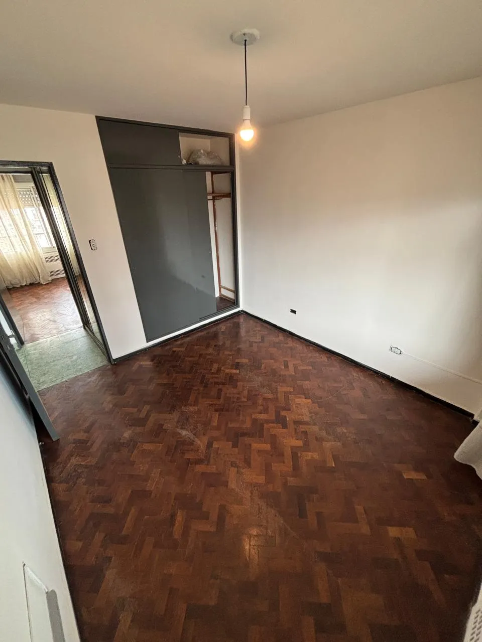 Semipiso de 100 m2 !!!  - Frente - 2 Dormitorios , 3 Baños