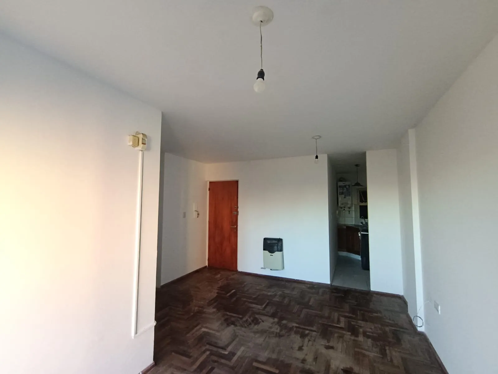 VENDO DPTO DE DOS DORMITORIOS EN CALLE PUEYRREDON 64
