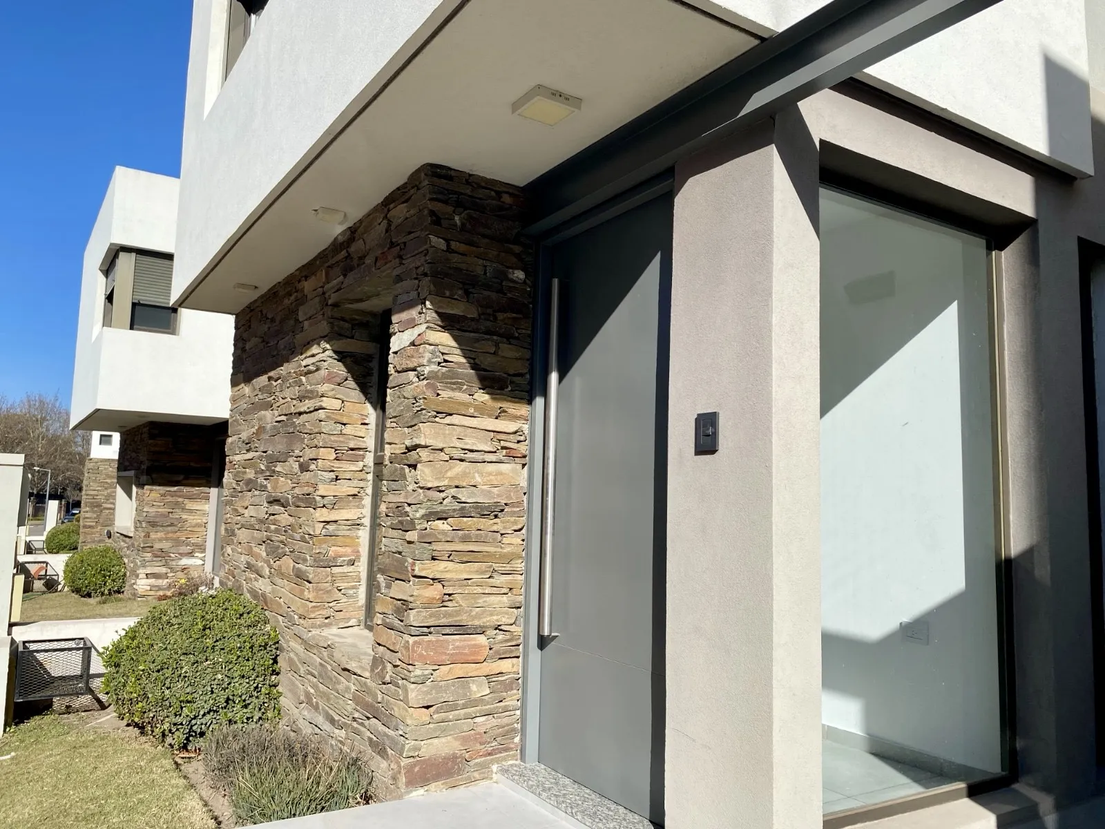 Casa en Alquiler de 2 dormitorios en Las Piedras, Valle Escondido