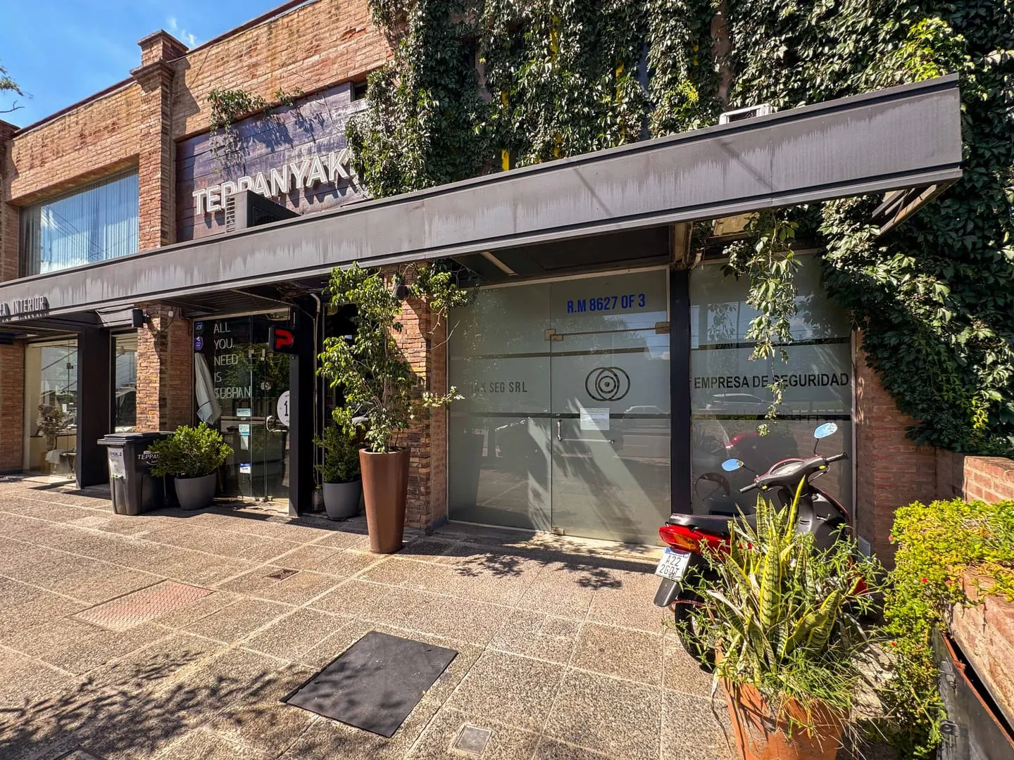 VENTA LOCAL COMERCIAL - AVENIDA RECTA MARTINOLLI