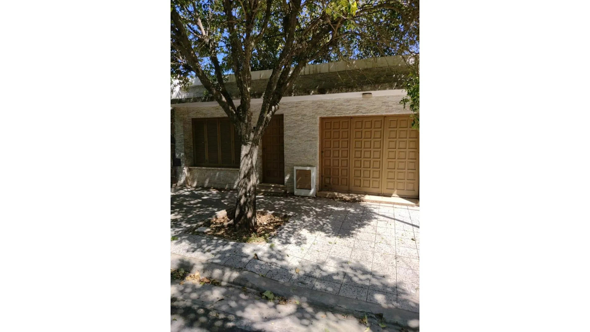 EN VENTA! MUY BUENA CASA! LINDA ZONA!