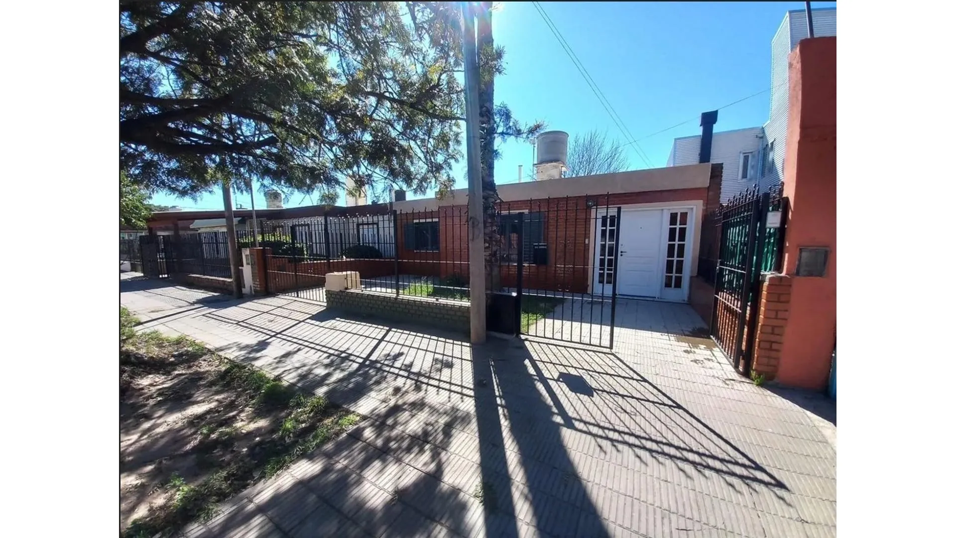 Casa en oportunidad 2 dormitorios B Panamericano