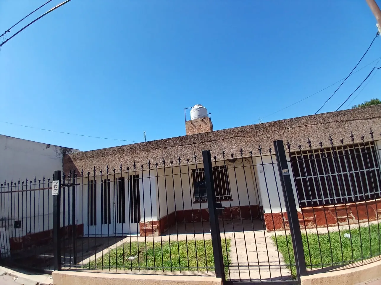 ALQUILO CASA 3 DORM - ALTO ALBERDI - 2 COCHERAS