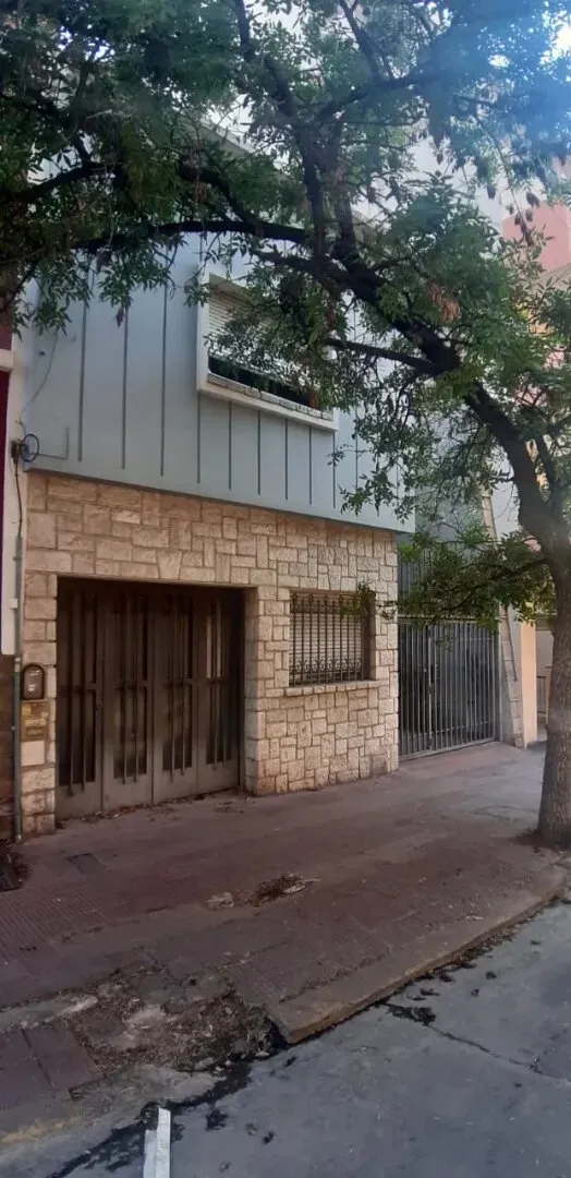 Casa / Lote En Nueva Córdoba - Calle Perú Y Obispo Trejo