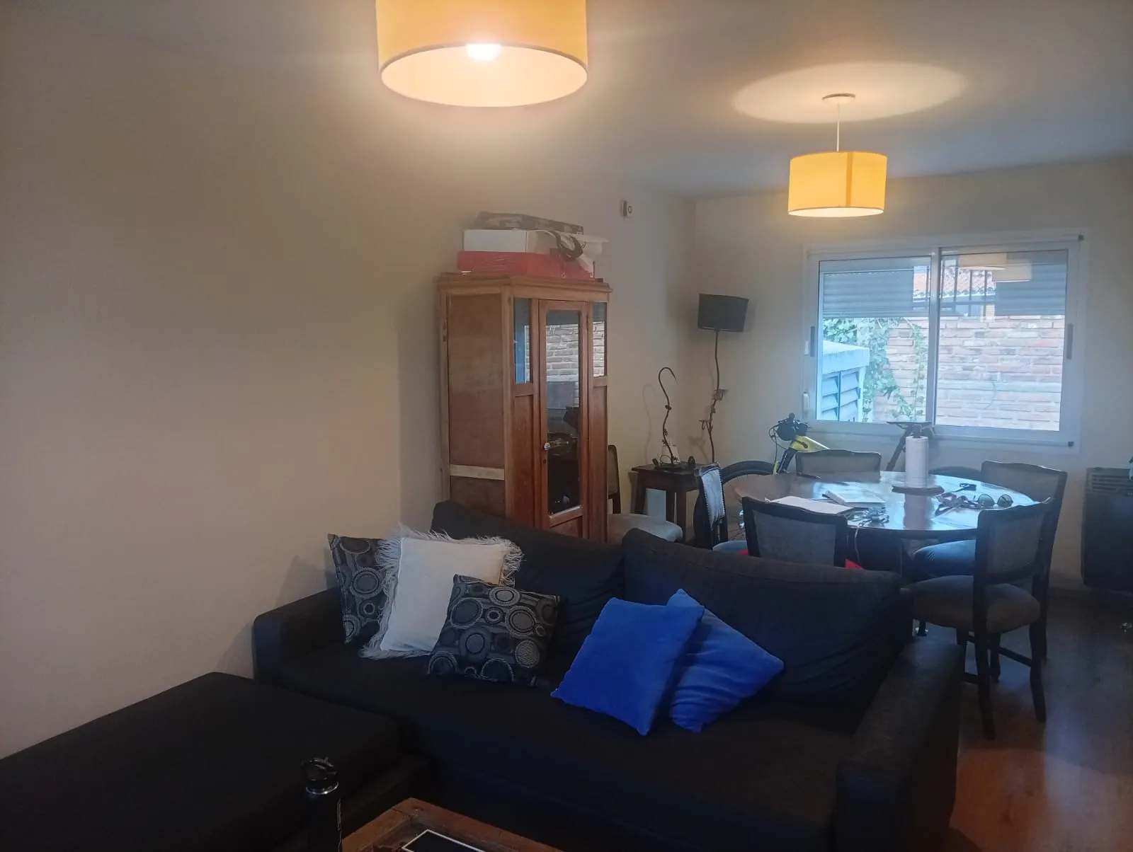 En Venta duplex en La Falda Barrio Centro patio y terraza