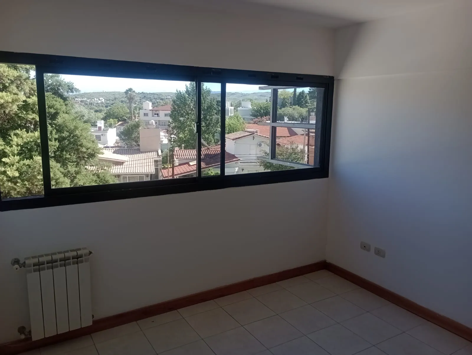 Alquilo Dpto. 2 dorm. Centro. Categoría con cochera