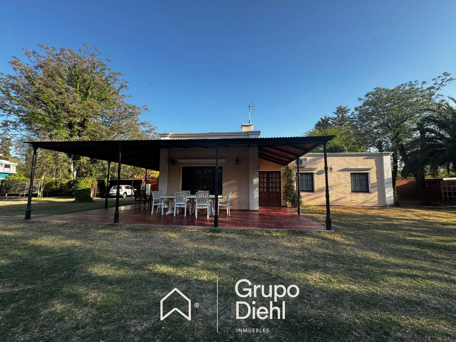 Propiedad con 3 unidades EN VENTA, ideal uso comercial, a metros de Paseo Rivera, Zona Norte
