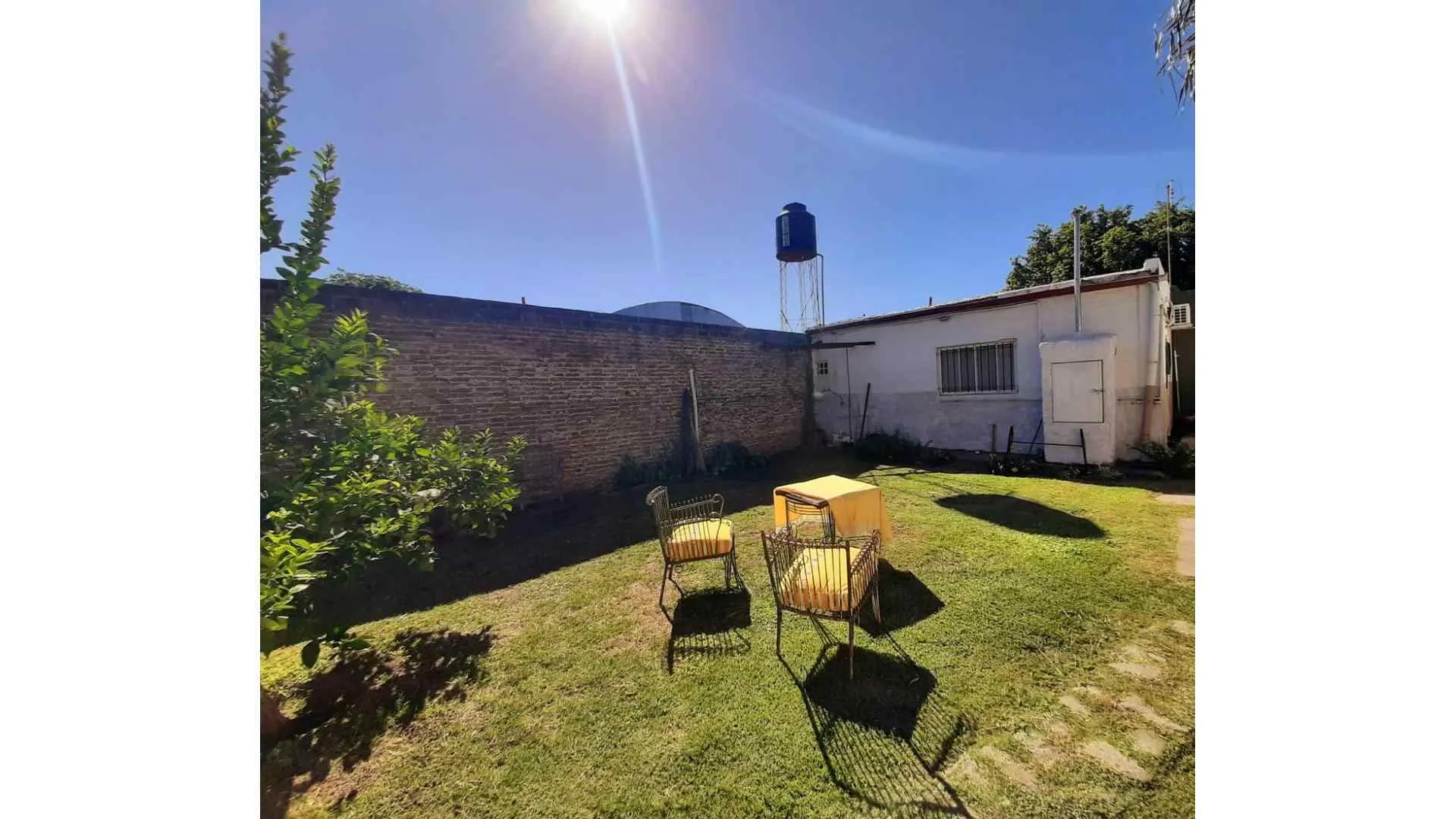 CASA DE 3 DORMITORIOS CON JARDIN EN VENTA G.DRO BAIGORRIA