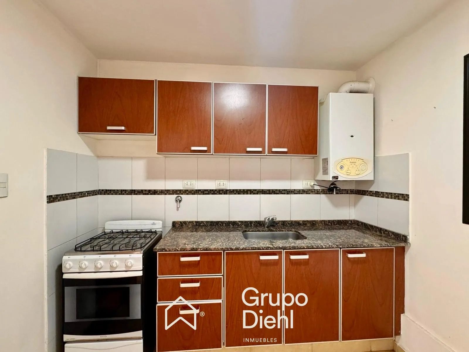 Departamento 1 dormitorio con balcón EN VENTA con escritura en General Paz