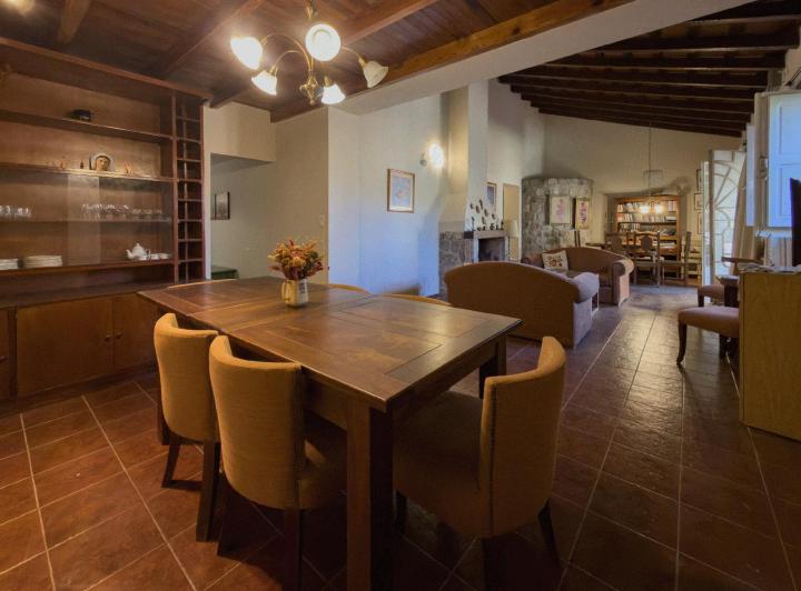Casa · 250m² · 5 Ambientes