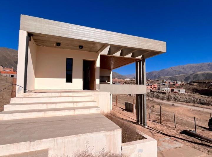 Casa · 100m² · 4 Ambientes · 1 Cochera